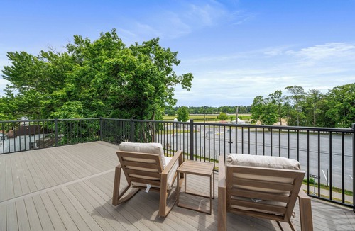 Saratoga Springs House | Stay Literally Trackside in Saratoga!