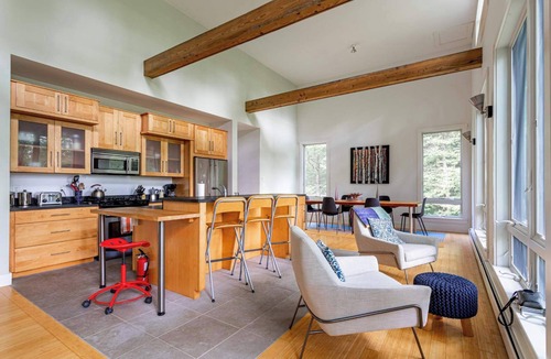 New Marlborough House | Steepletop - Nature Lovers Paradise with Rec Room