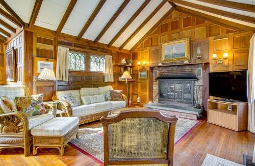 Cotuit House | Steps to Beach: Timeless Home w/Cotuit Bay View!