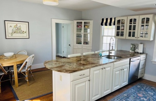 Chatham House | Steps to Chatham Center & Lighthouse Beach - charming home with central AC