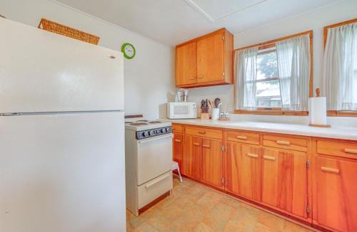 Edinboro House | Steps to Lake + Public Boat Ramp: Edinboro Cottage
