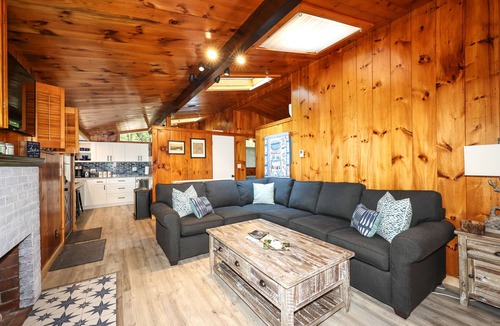 Meredith Cottage | Steps to Winnipesaukee Beach Newly Renovated Home