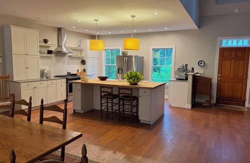 Glendale House | Stockbridge house 17 minutes from Tanglewood. Four bedroom, three bathroom.