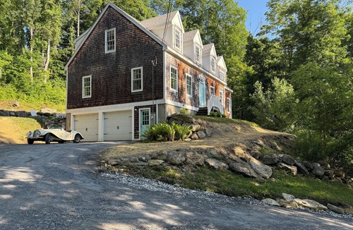 Glendale House | Stockbridge house 17 minutes from Tanglewood. Four bedroom, three bathroom.