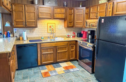 Ohiopyle Ski Chalet | Stonebrook Mountain Chalet: Stunning Beaver Creek Views Near Ohiopyle