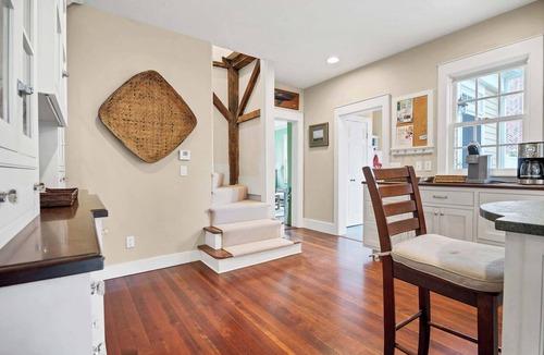 Stonington House | Stonington Village | Walk to Beach, Shops & Dining