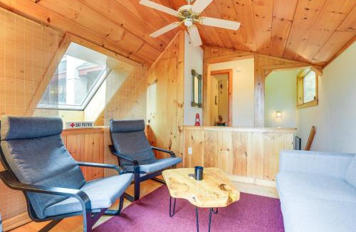 Stratton House | Storybook Stratton House: 3 Mi to Mount Snow!