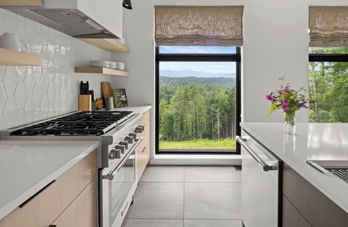 Stowe Hollow House | Stowe Getaway, Mtn Views + Ski/Bike Storage
