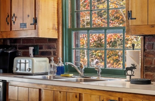 Stratton Cabin | Stratton Log Cabin: Pond + Hot Tub + Privacy!