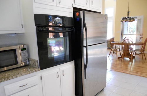 Narragansett Pier House | Student rental is all that is left!