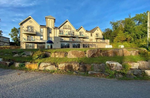 Piedmont Condo | Studio Rustico Chic Nearby Piedmont's Hotspots!