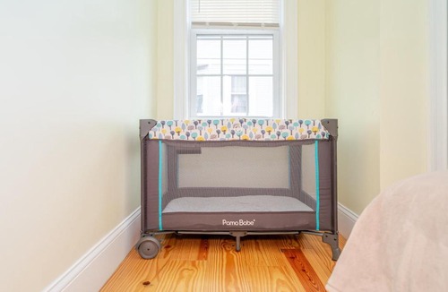 Quincy Apartment | Stunning 3BR Quincy Home w Laundry, Bathtub, near Red Line & Adams NHP 39