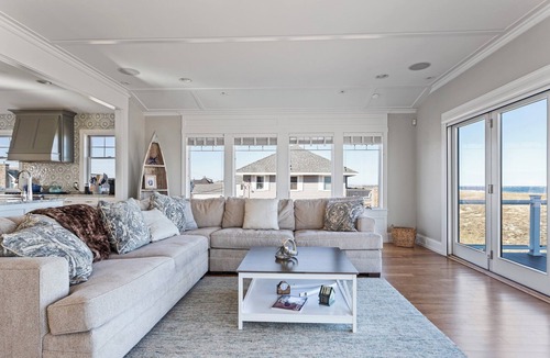 Seabrook House | Stunning 4 bedroom 4.5 bath house right on the sand at Seabrook Beach