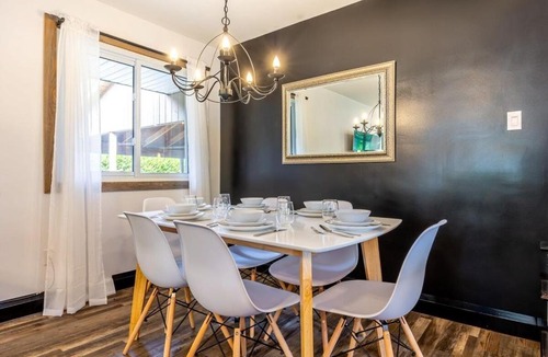 Port Weller West House | Stunning 4BD Home Near Sunset Beach - Patio - BBQ