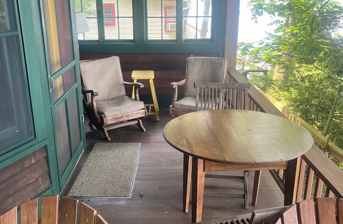 Interlaken Cottage | Stunning cottage on Cayuga Lake, near wineries, waterfalls, Cornell University