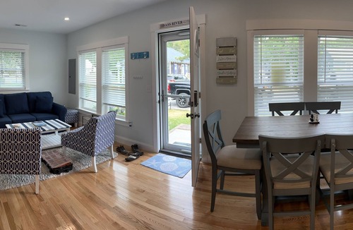 South Yarmouth House | Stunning Home - Modern - Flip Flop Paradise! (900 Ft from Beach & Dog Friendly)