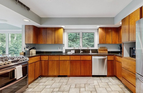 West Hartford House | Stunning home w/hot tub, views & Quechee Club access