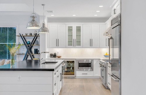 Northwest Harbor House | Stunning meets cozy in this gorgeous newly built vacation home