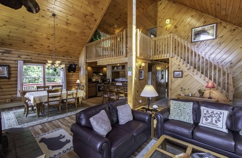 Danby Cabin | Stunning Mountain Retreat!