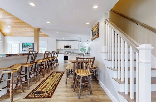 Intervale House | Stunning Mountain View Home: In the heart of outdoor entertainment