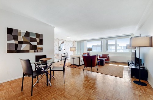West End Apartment | Stunning One-Bedroom Apartment with Balcony