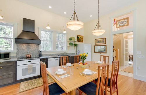 Seal Cove House | Stunning Seal Cove Home Near Acadia National Park!