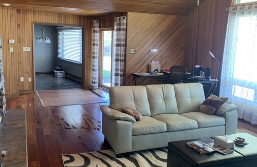 Sault Ste. Marie House | Stunning sunsets, 5000 sq ft bungalow, 300 ft sand beach, tons of luxury and fun