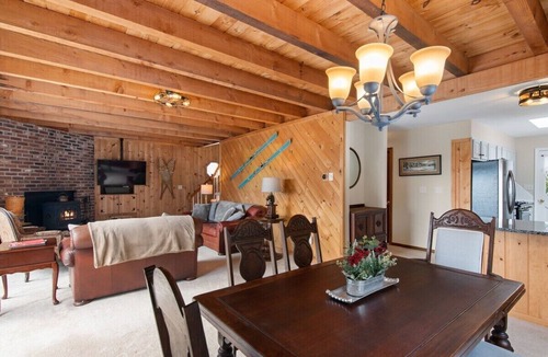 Wilmington House | Stunning views of Lake Whitingham+ Minutes from downtown Wilmington!