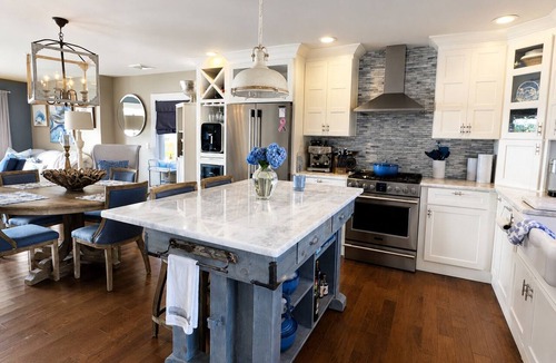Portsmouth House | Stunning Waterfront Home-Outdoor Kitchen & Living, Pizza Oven, Fireplace & Dock