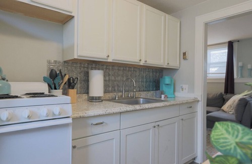Old North End Apartment | Stylish 1-Bed with Office Minutes To Church St