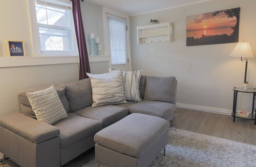 Old North End Apartment | Stylish 1-Bed with Office Minutes To Church St