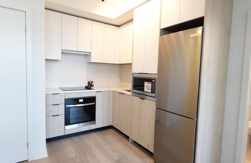 The Queensway Condo | Stylish 1BR Condo @ 1007 The Queensway | Minutes to Islington Station & Downtown