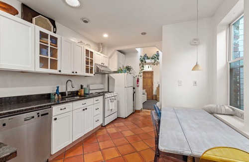 Ampere Apartment | Stylish 1BR w/Outdoor Lounge Near Downtown Newark, EWR & Penn Station