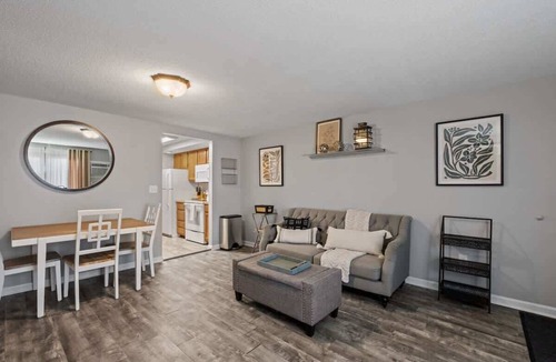 Dover Condo | Stylish 1st Flr 1Bed Condo-Close to Downtown Dover