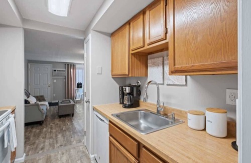 Dover Condo | Stylish 1st Flr 1Bed Condo-Close to Downtown Dover