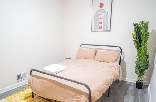 Forest Hill Apartment | Stylish 2 Bedroom Apt with Parking!
