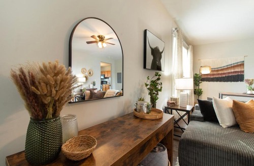 Groton Apartment | Stylish 2 Bedroom Groton Getaway Close to Everything