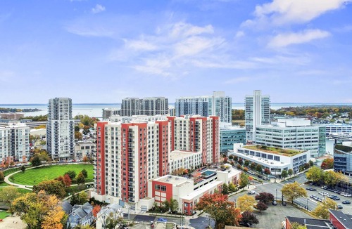 Stamford Apartment | Stylish 3BR/2BA Retreat #3, Harbor Point – Walk to Train, Cafes & Restaurants, City + Shore