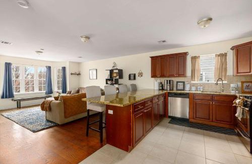 Newark House | Stylish 3BR Newark Apartment near World Cup Games