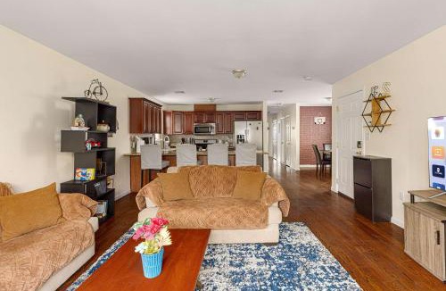 Newark House | Stylish 3BR Newark Apartment near World Cup Games