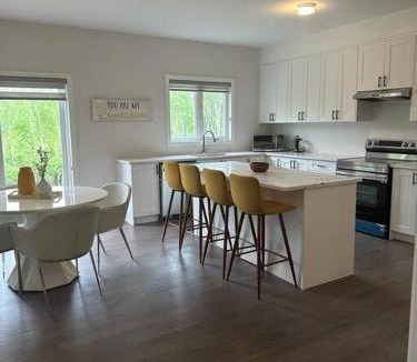 Simcoe Apartment | Stylish 5-Bedroom Retreat Near Port Dover and Turkey Point Beach