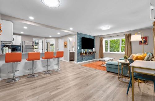 Westside Norwich House | Stylish, 5 Queen Beds, 2 Mi To Mohegan