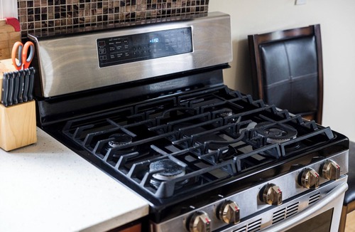 Valley Stream House | Stylish 6BR Haven - 5 Mins to JFK, Mall & Train Nearby + Free Parking!