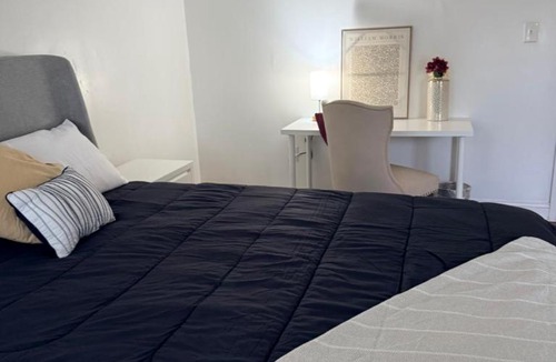 Chester Apartment | Stylish Apartment Near Widener & I-95