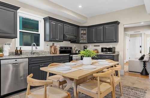 Central Square Apartment | Stylish Cambridge Stay - Steps to Central T-Line/MIT/Harvard