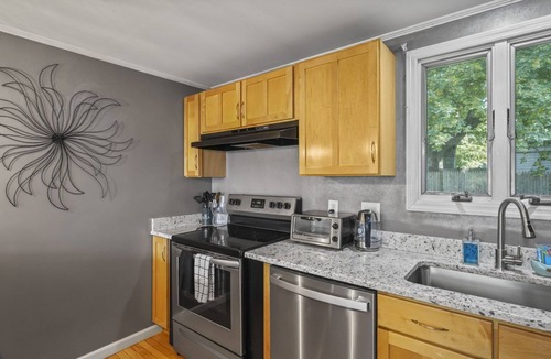 Clifton Park House | Stylish Clifton Park Home w/Firepit~Sunroom!