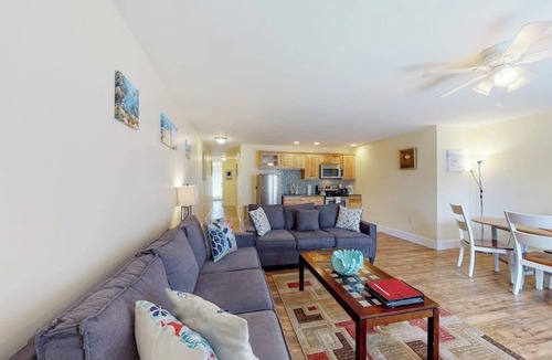 Edgecomb House | Stylish Condo at Sheepscot Harbor Resort w/Free WiFi, River Views, & Balcony
