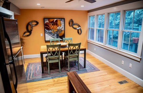 Commercial Street Condo | Stylish Dog-Friendly Condo - West End on Comm St
