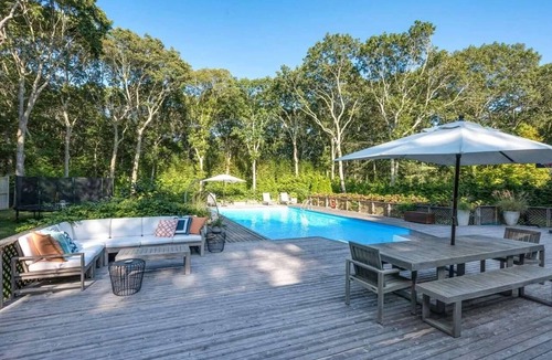 East Hampton North House | Stylish East Hampton Getaway Near Beach
