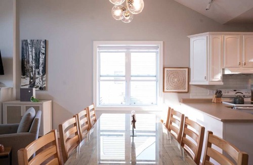 Southampton House | Stylish Family Cottage - 5 bedroom - 6min walk to beach & town, hot tub, pets ok
